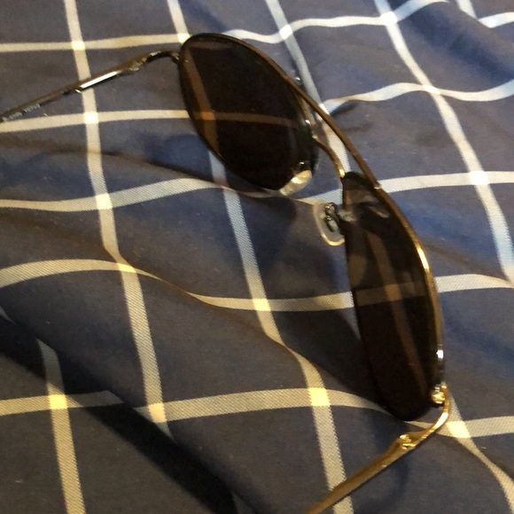 All black aviator sunglasses - Picture 3 of 4